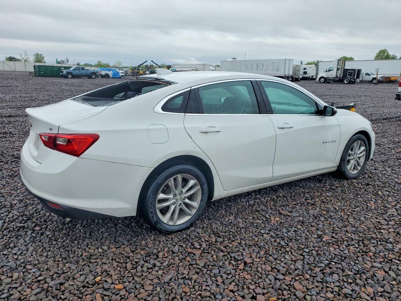 2017 CHEVROLET MALIBU LT photo 7