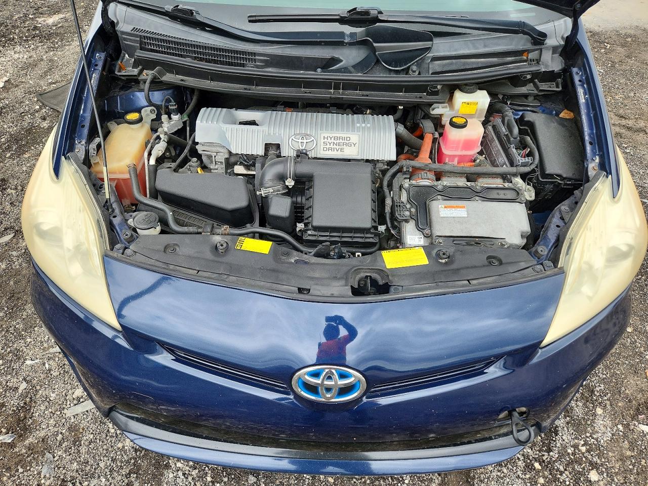 2012 TOYOTA PRIUS THREE photo 11