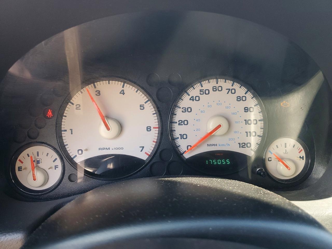2004 JEEP LIBERTY SPORT photo 25