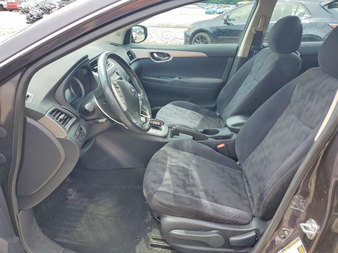 2013 NISSAN SENTRA S photo 13