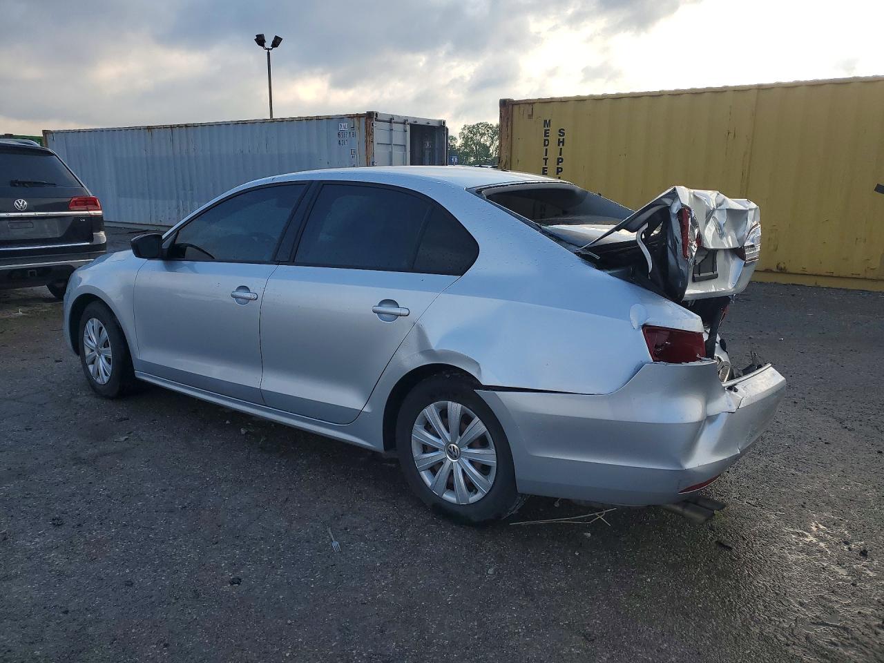 2014 VOLKSWAGEN JETTA BASE photo 2