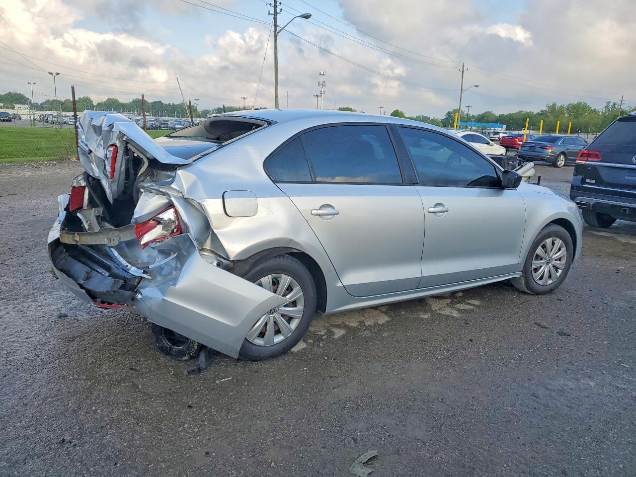 2014 VOLKSWAGEN JETTA BASE photo 3