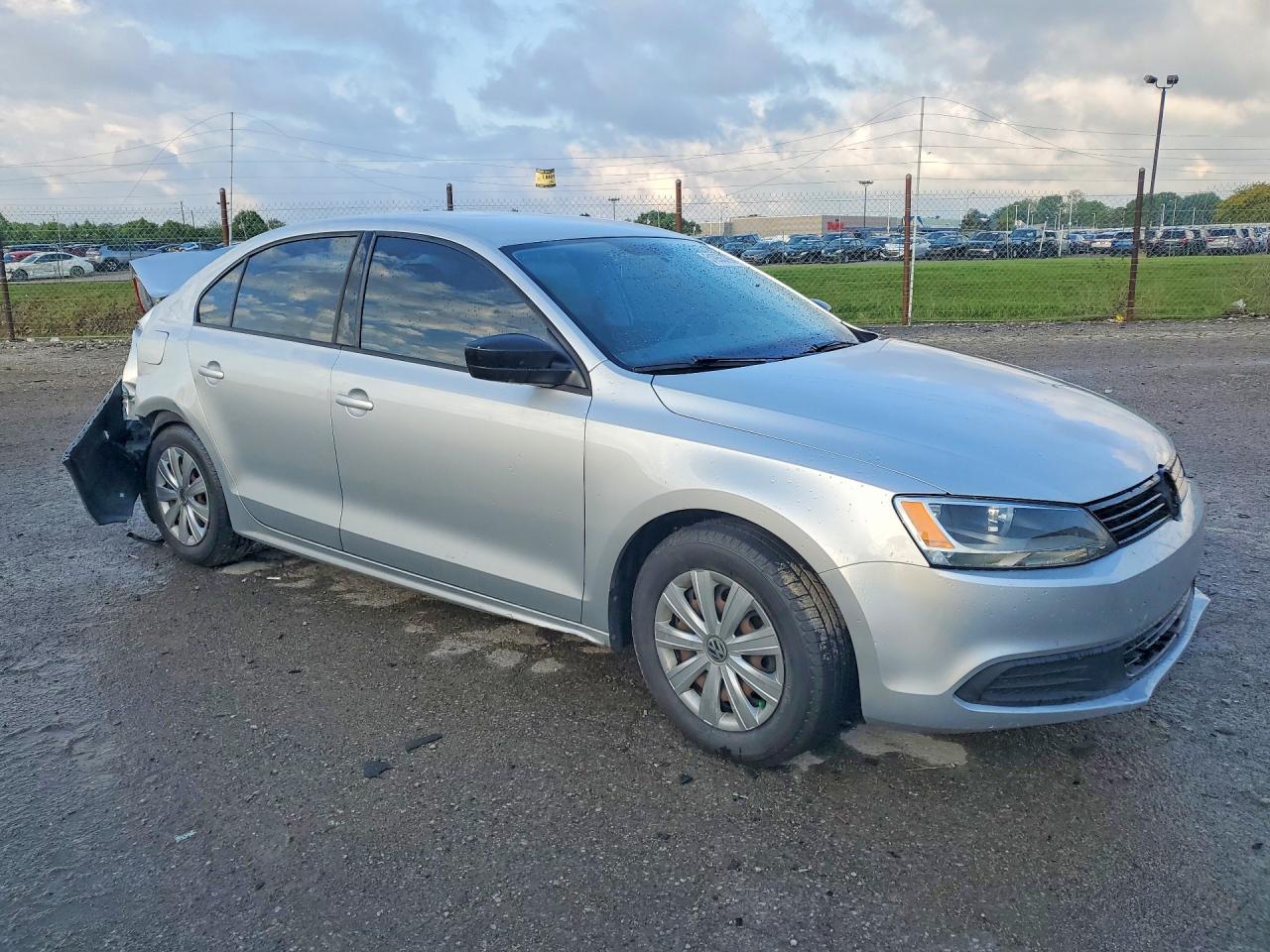 2014 VOLKSWAGEN JETTA BASE photo 4