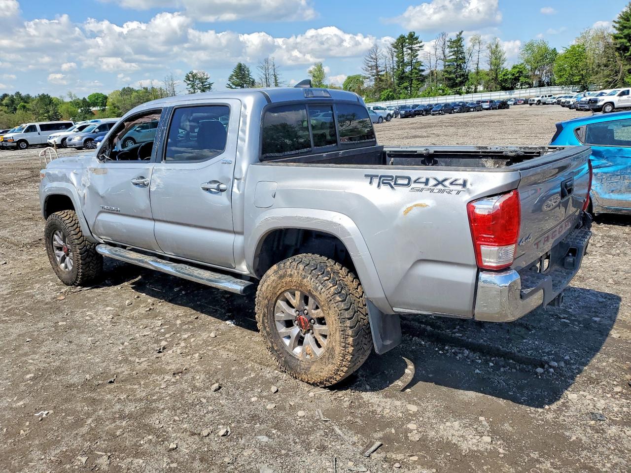 2017 TOYOTA TACOMA SR5 V6 photo 3