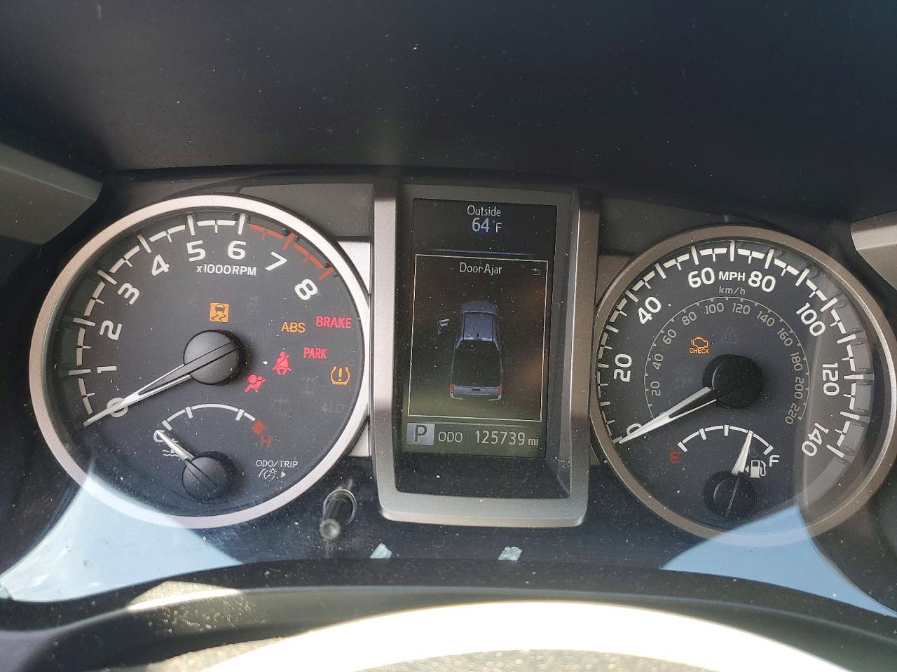 2017 TOYOTA TACOMA SR5 V6 photo 17
