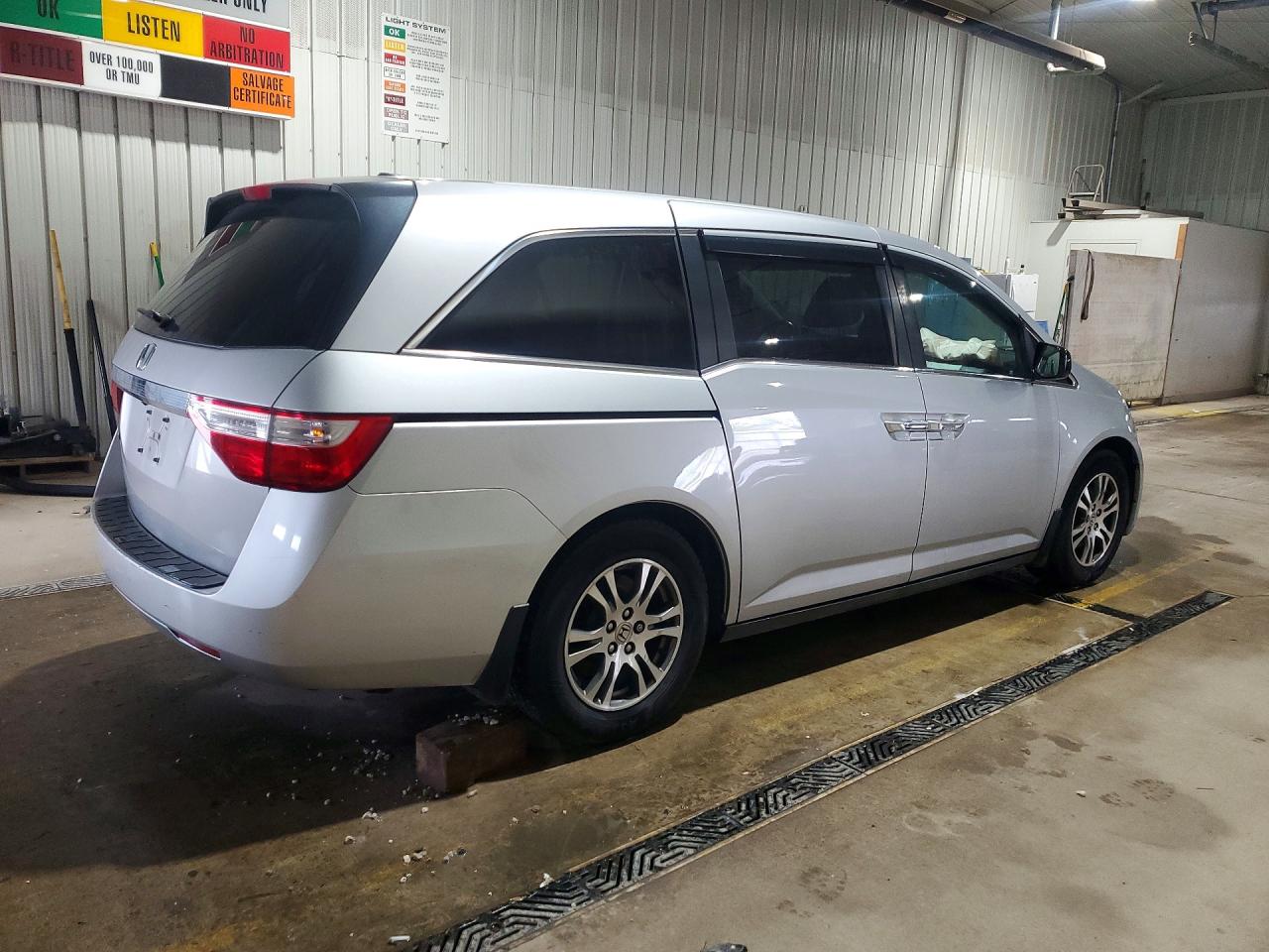 2013 HONDA ODYSSEY EXL photo 5