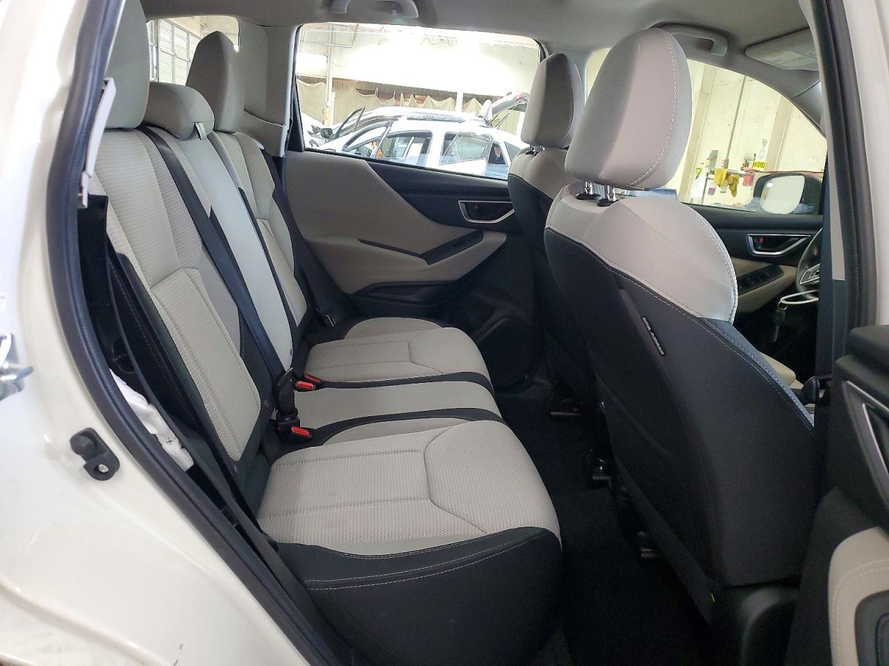 2024 SUBARU FORESTER photo 11
