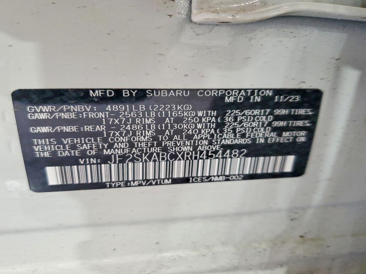 2024 SUBARU FORESTER photo 13