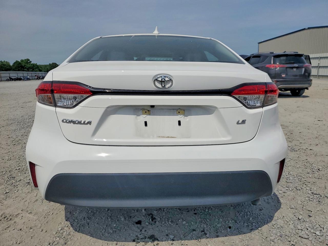 2025 TOYOTA COROLLA LE photo 11