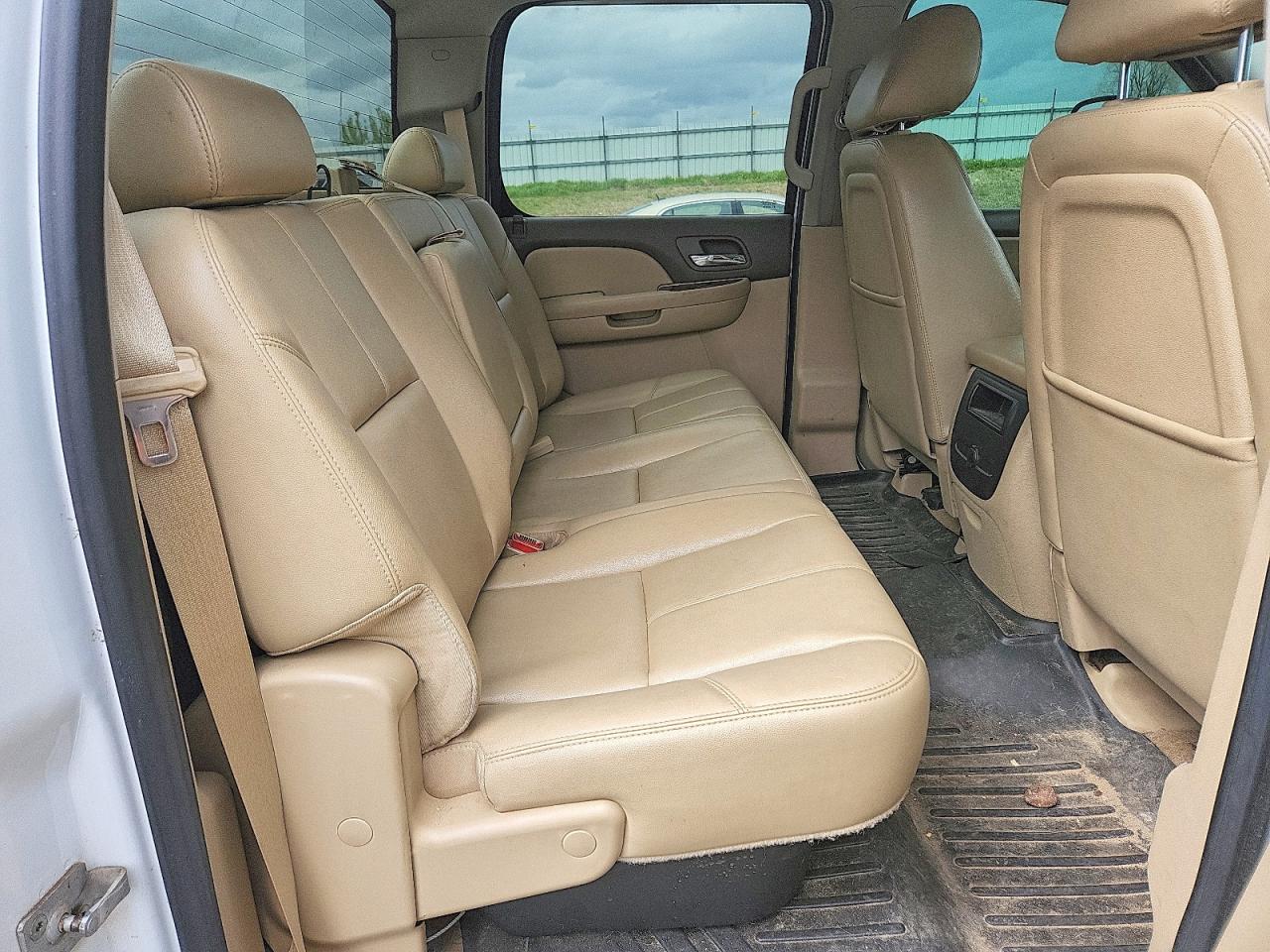 2014 CHEVROLET SILVERADO K3500 LTZ photo 19