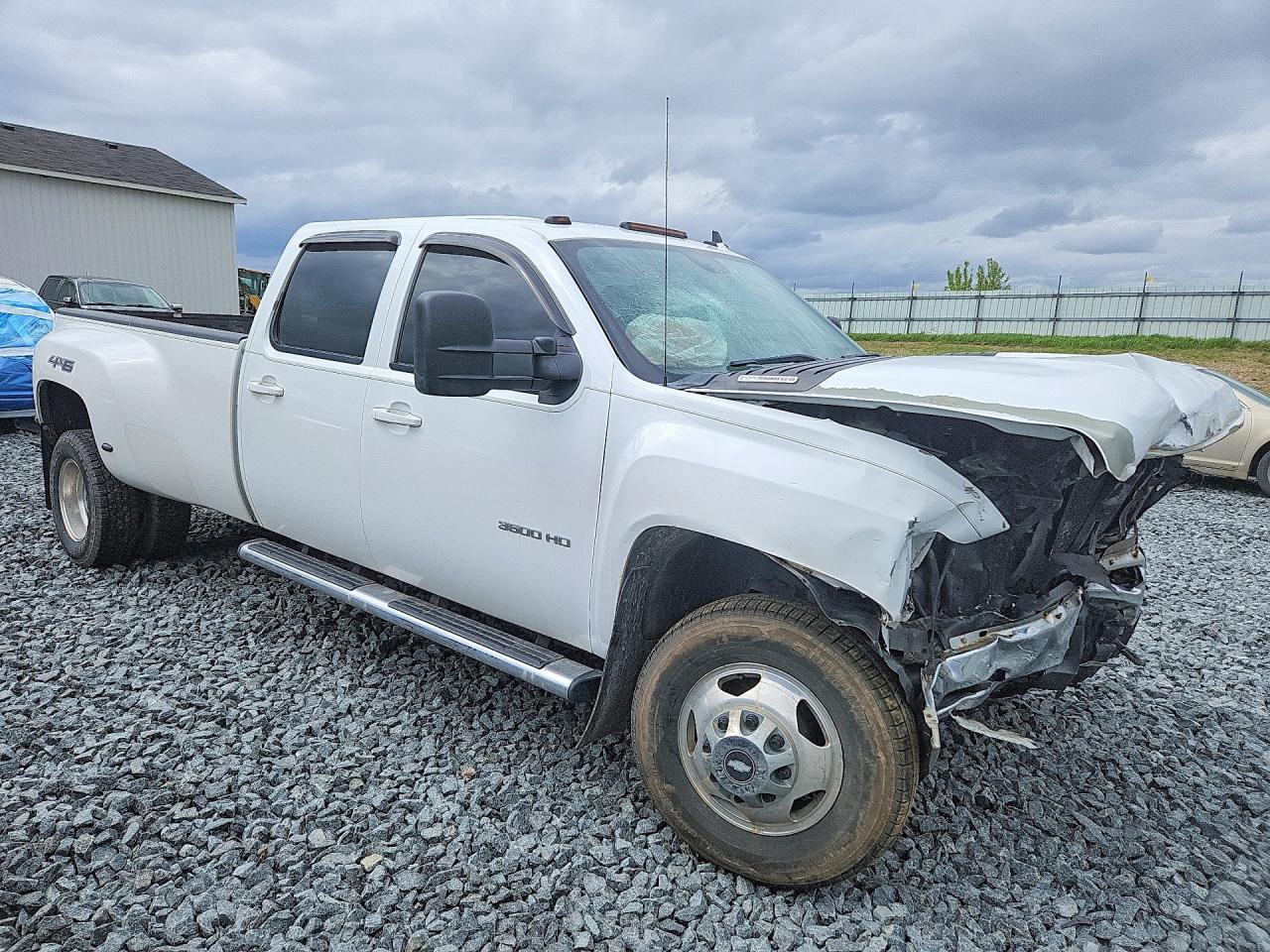 2014 CHEVROLET SILVERADO K3500 LTZ photo 7