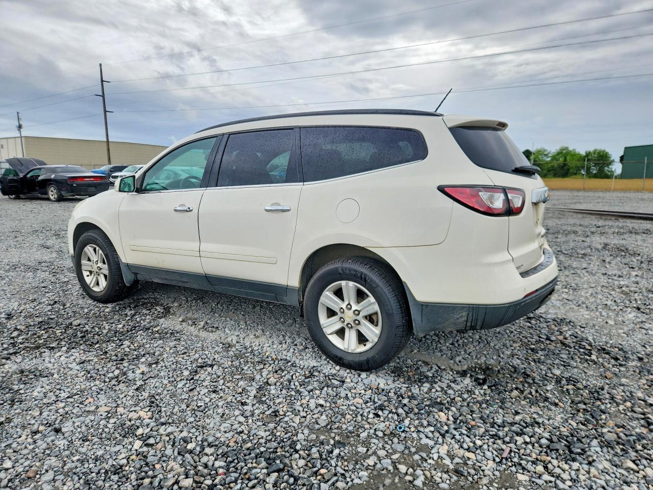 2014 CHEVROLET TRAVERSE LT photo 4