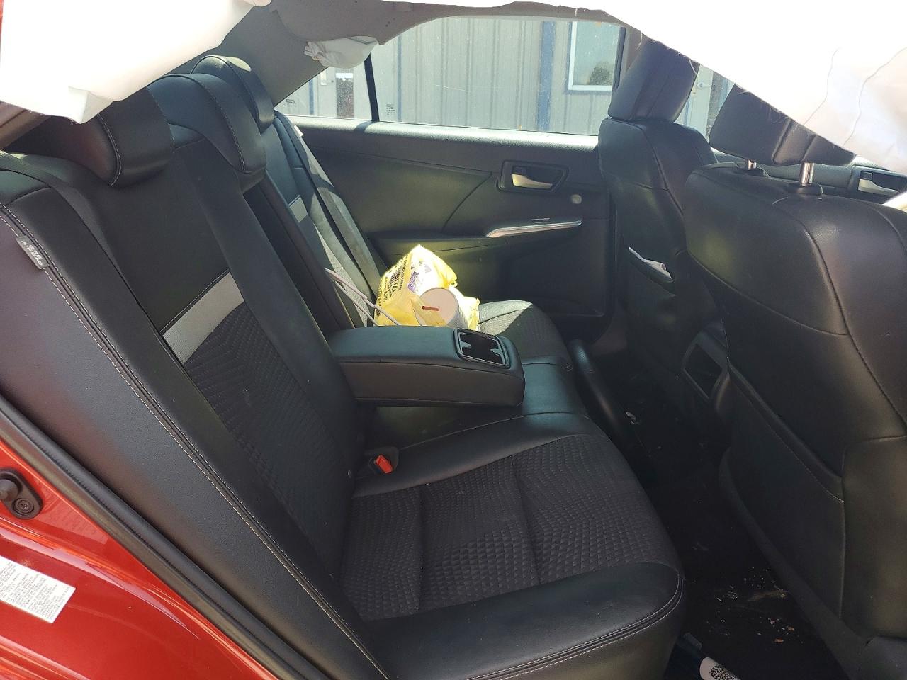 2012 TOYOTA CAMRY SE photo 28