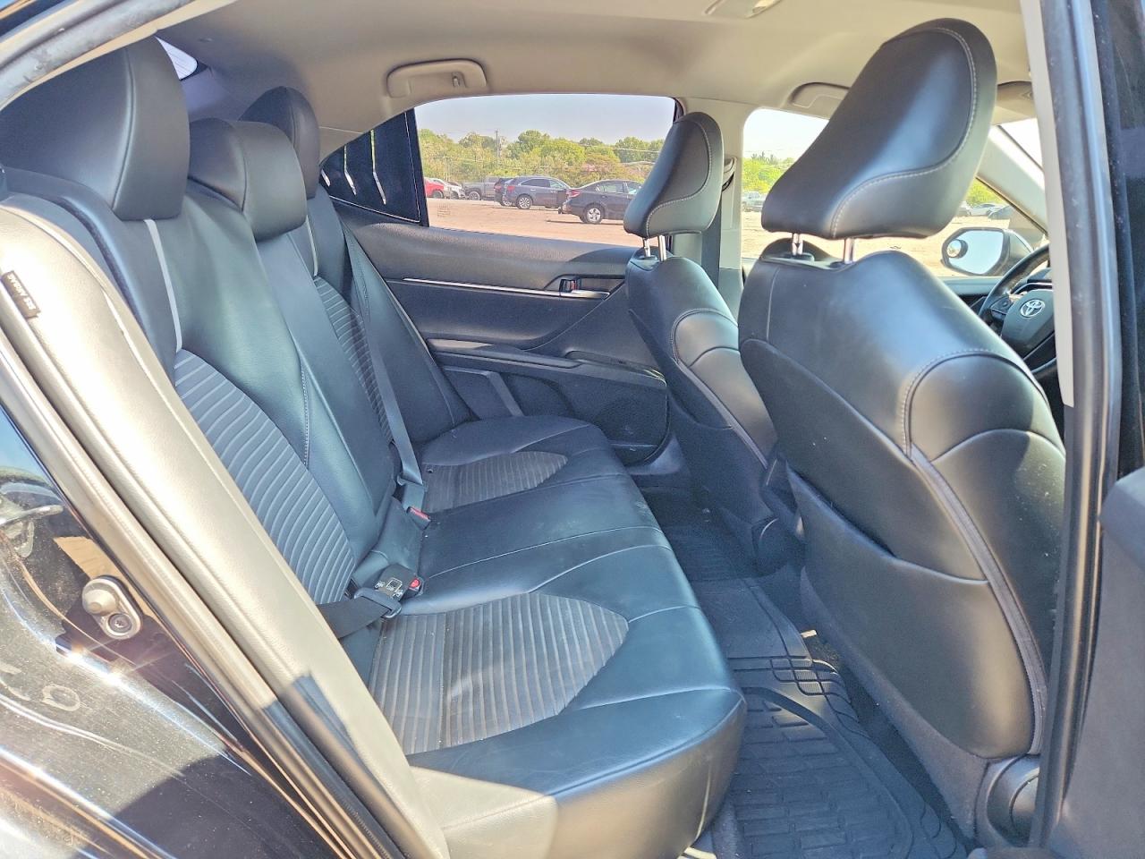 2021 TOYOTA CAMRY SE photo 10