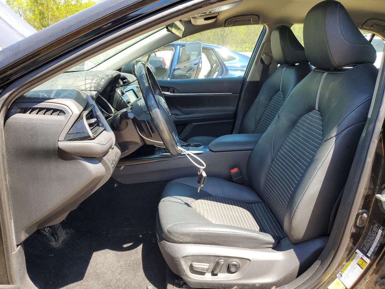 2020 TOYOTA CAMRY SE NIGHTSHADE photo 13