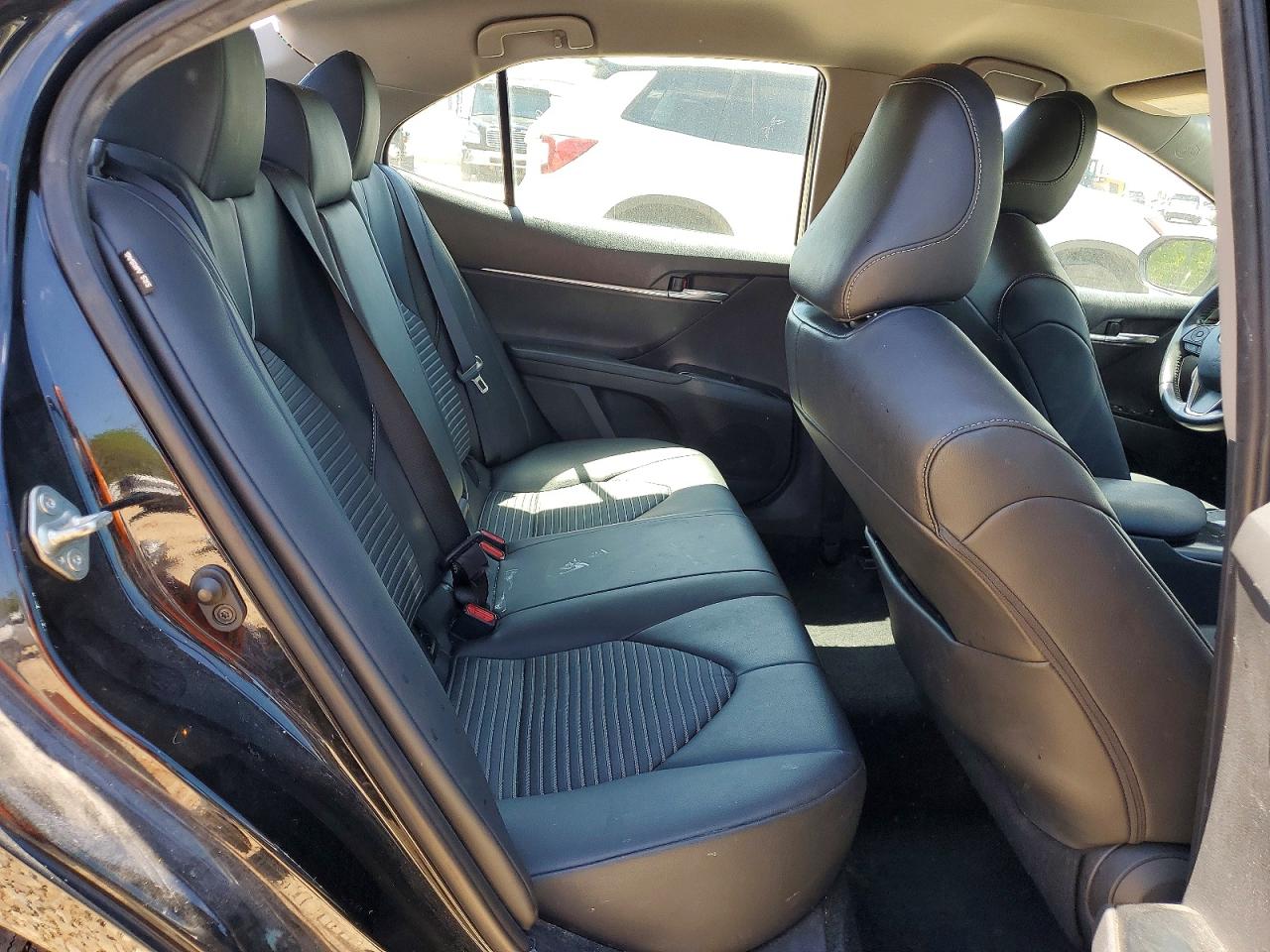 2020 TOYOTA CAMRY SE NIGHTSHADE photo 19