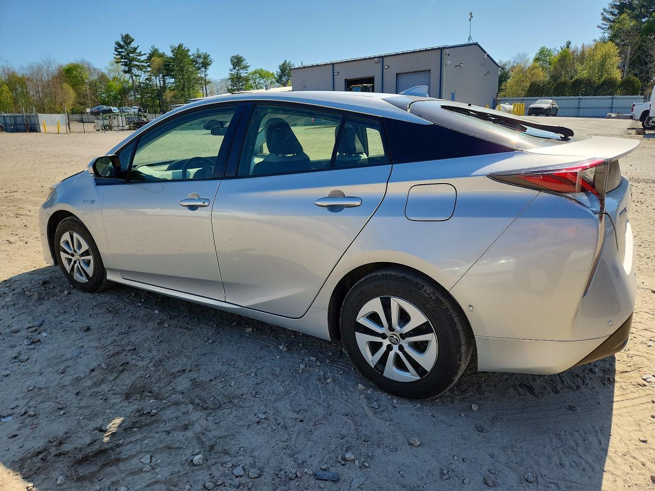 2018 TOYOTA PRIUS TWO photo 3