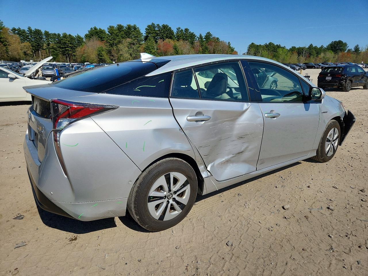 2018 TOYOTA PRIUS TWO photo 5