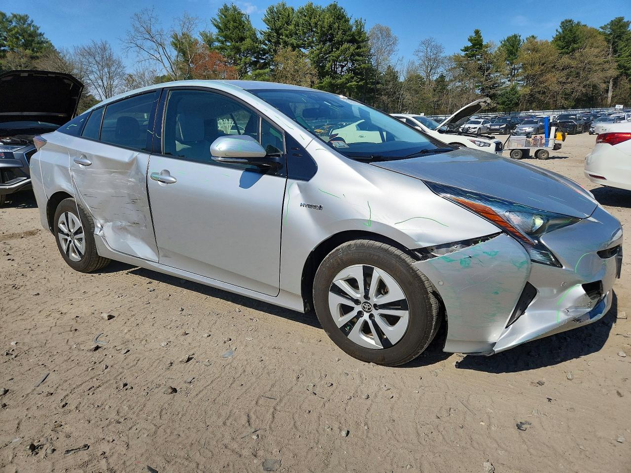 2018 TOYOTA PRIUS TWO photo 7