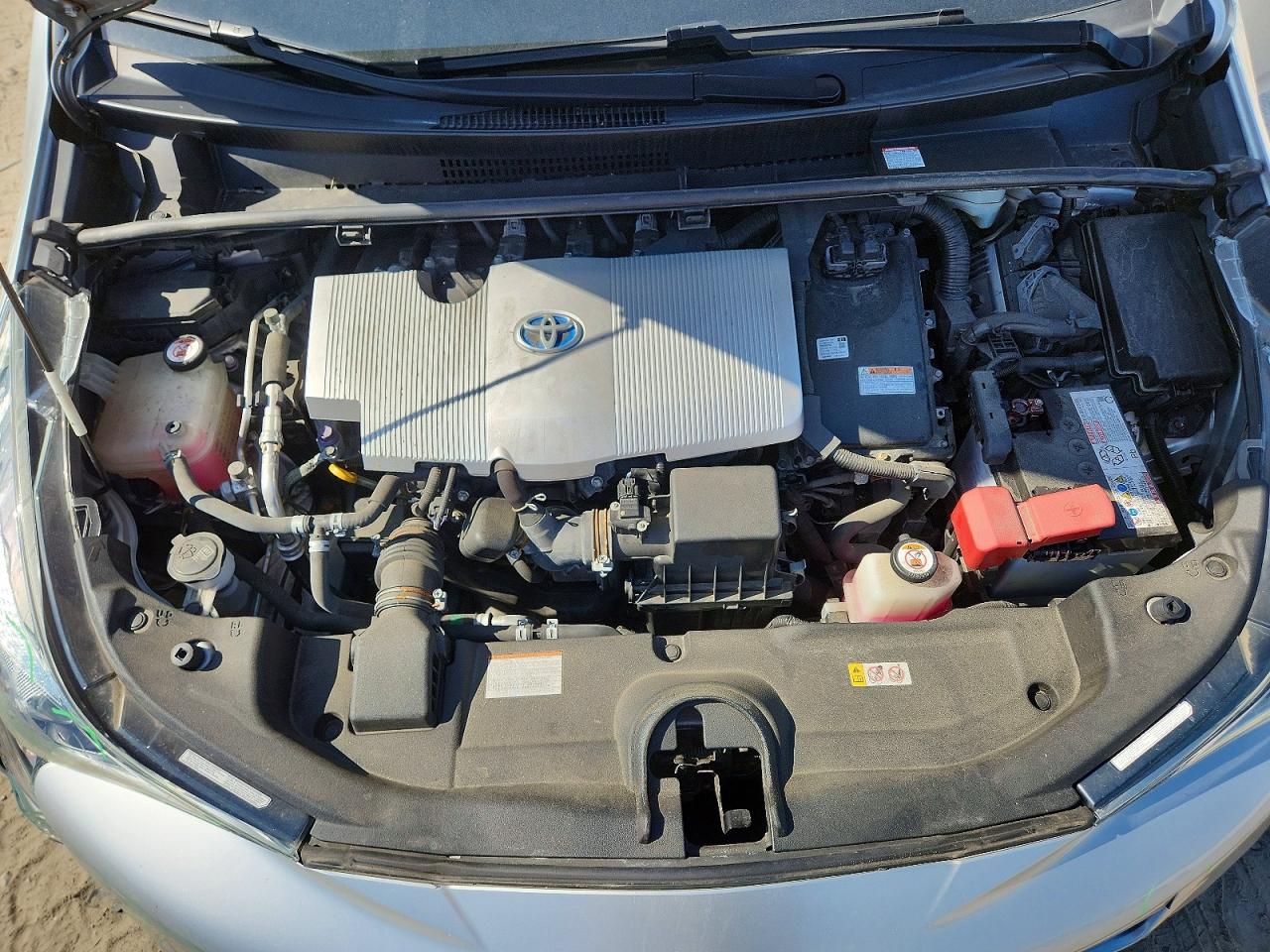 2018 TOYOTA PRIUS TWO photo 21