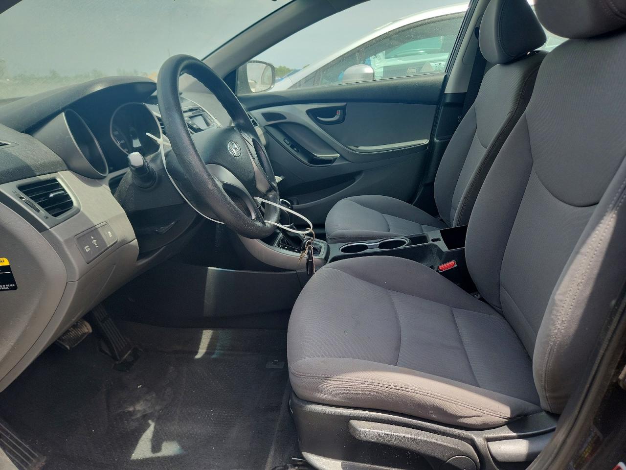 2015 HYUNDAI ELANTRA SE photo 19