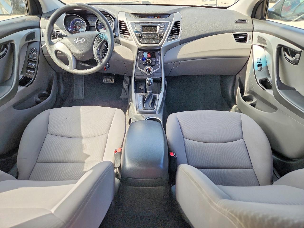 2015 HYUNDAI ELANTRA SE photo 22