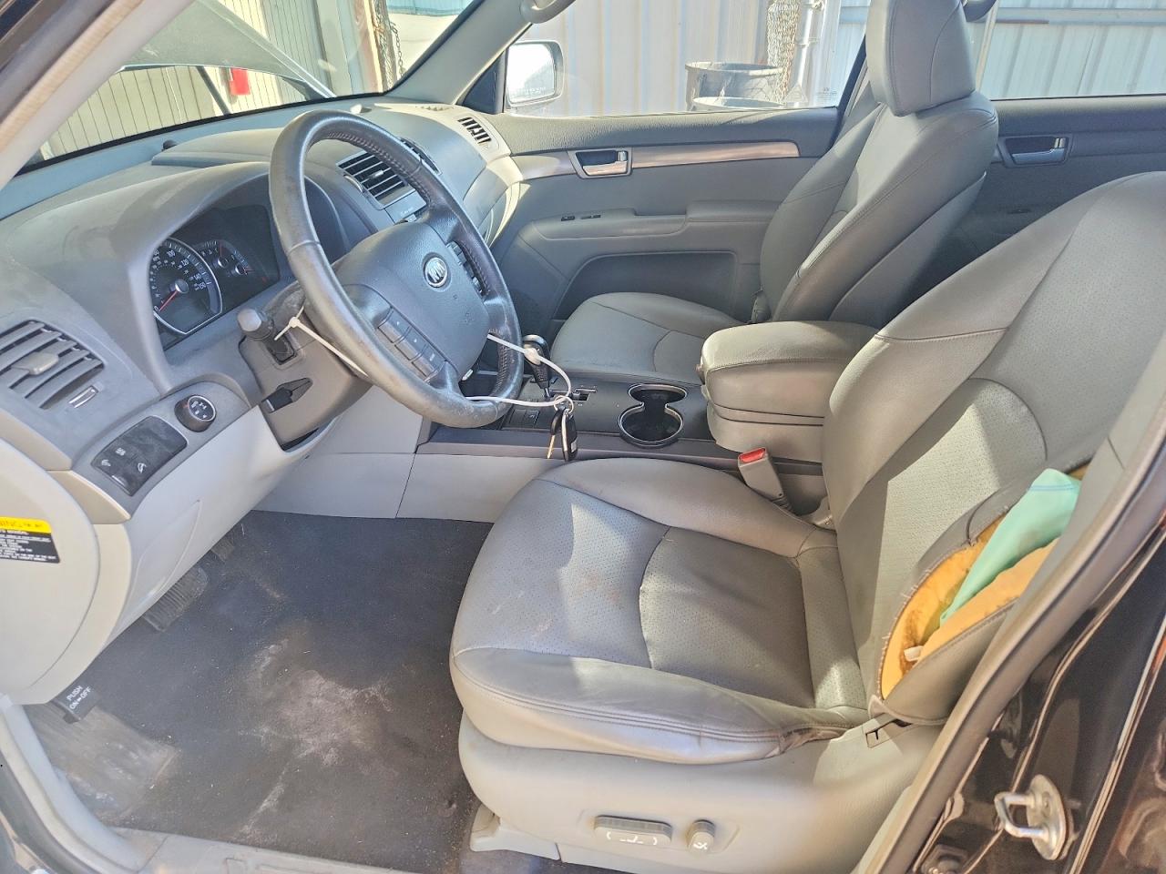2009 KIA BORREGO LX photo 19