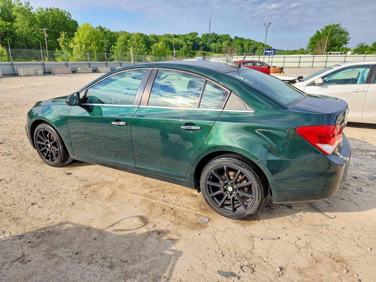 2015 CHEVROLET CRUZE photo 3
