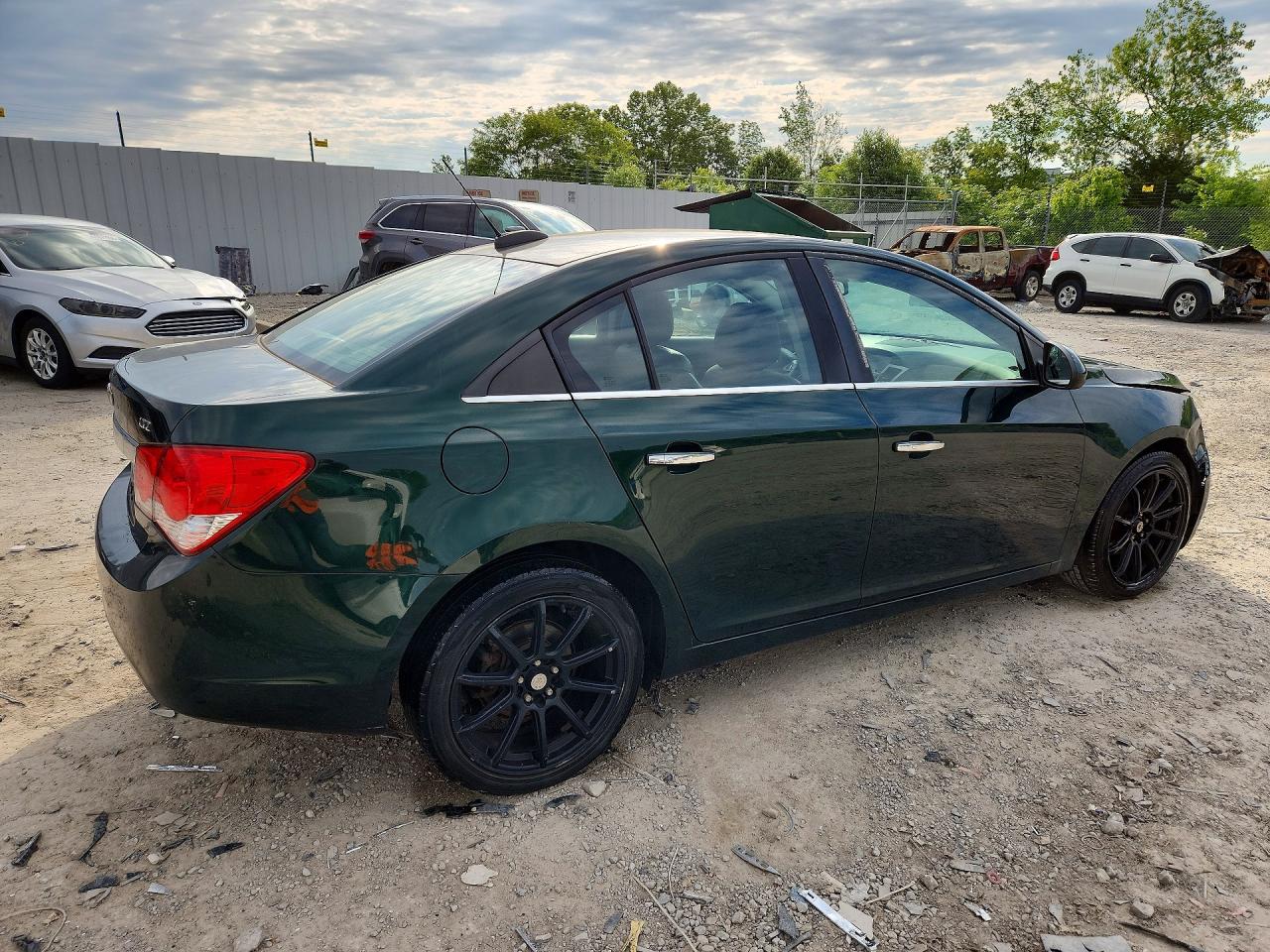 2015 CHEVROLET CRUZE photo 5