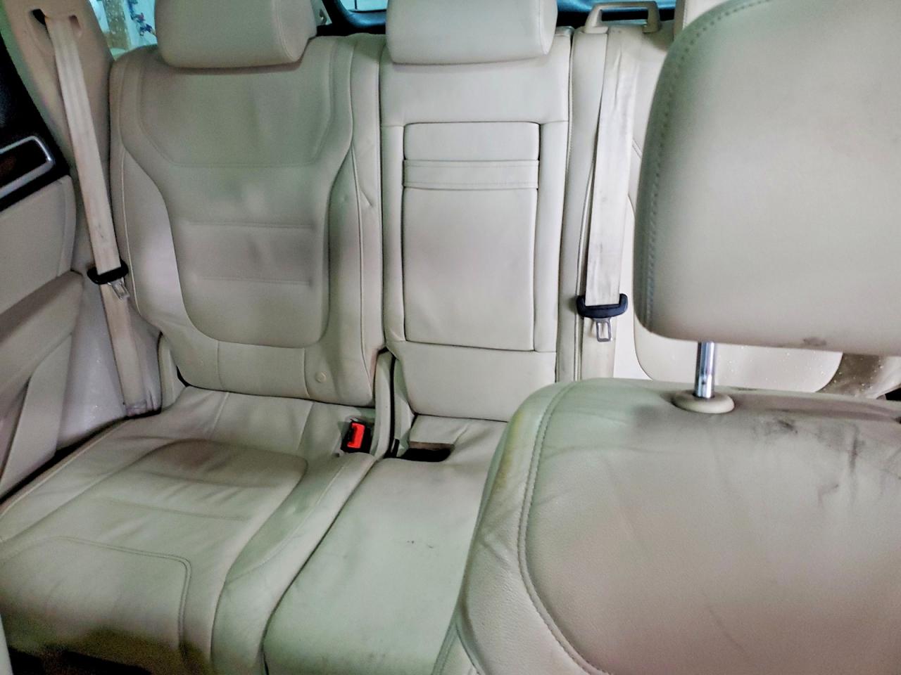 2011 VOLKSWAGEN TOUAREG V6 photo 19
