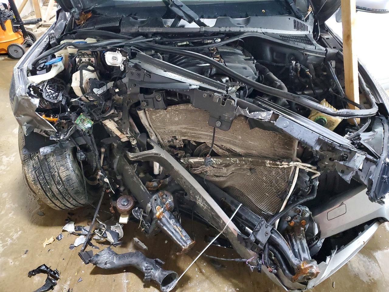 2011 VOLKSWAGEN TOUAREG V6 photo 23