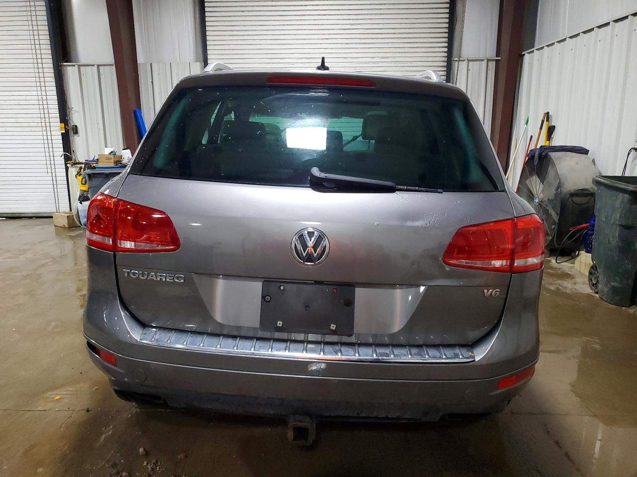 2011 VOLKSWAGEN TOUAREG V6 photo 11