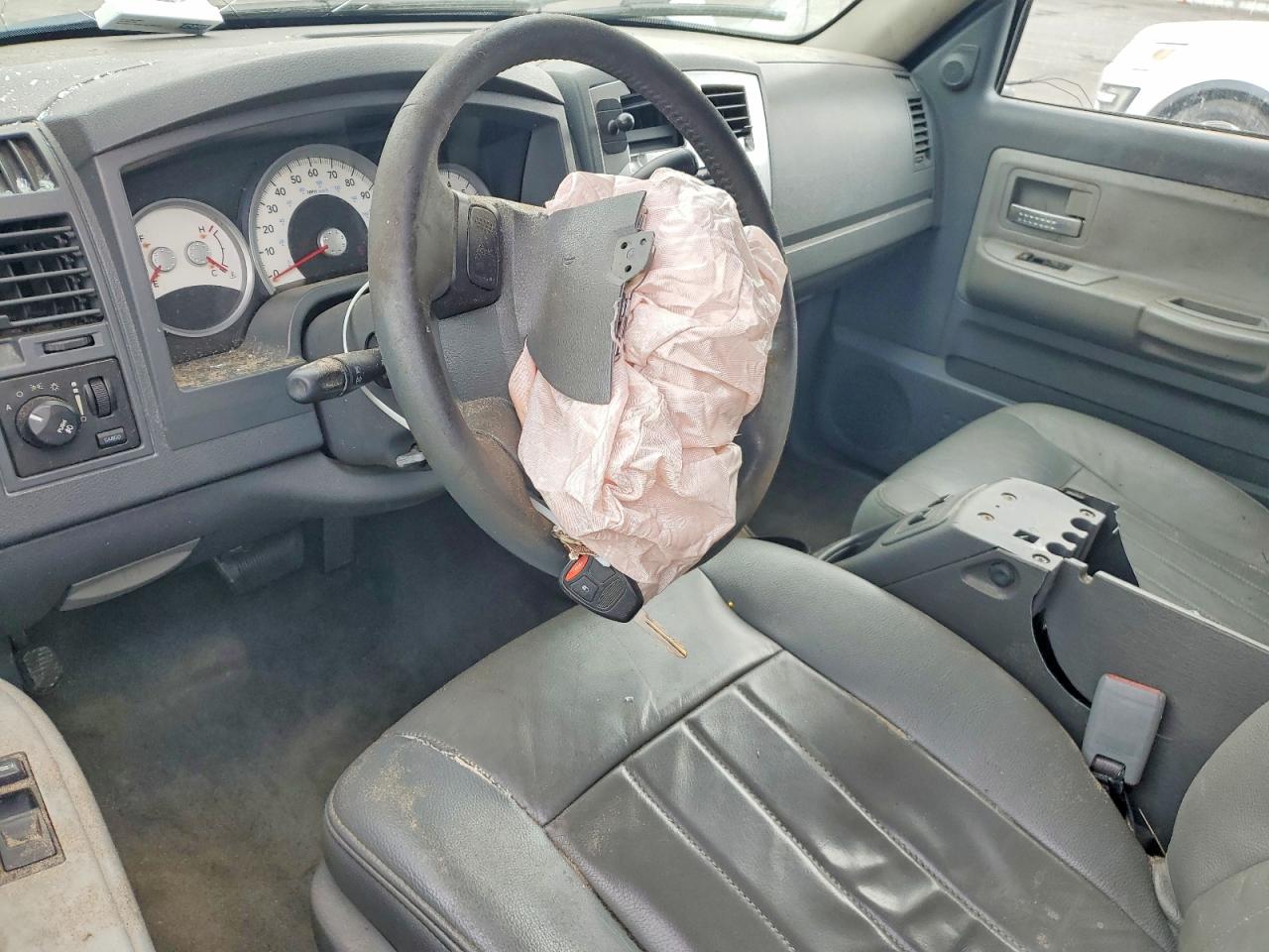 2005 DODGE DAKOTA LARAMIE photo 8