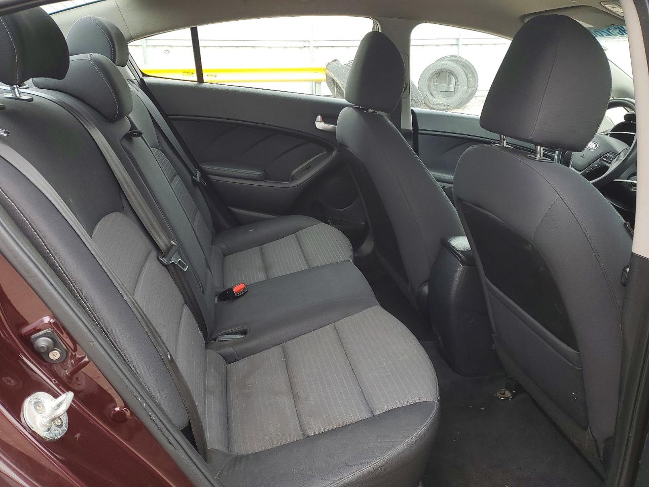 2017 KIA FORTE LX photo 19