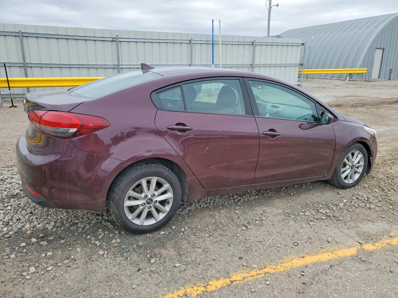 2017 KIA FORTE LX photo 5