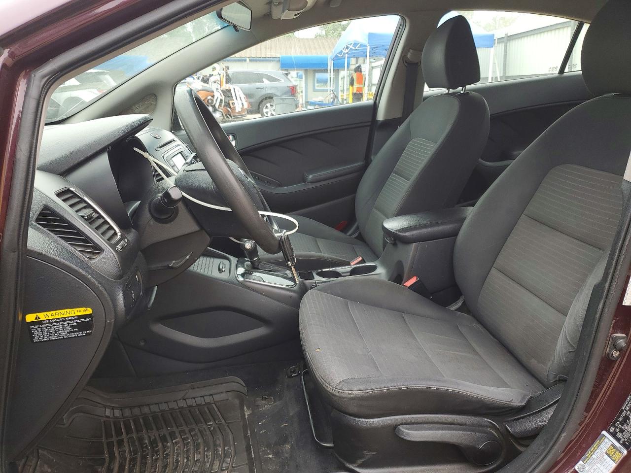 2017 KIA FORTE LX photo 13