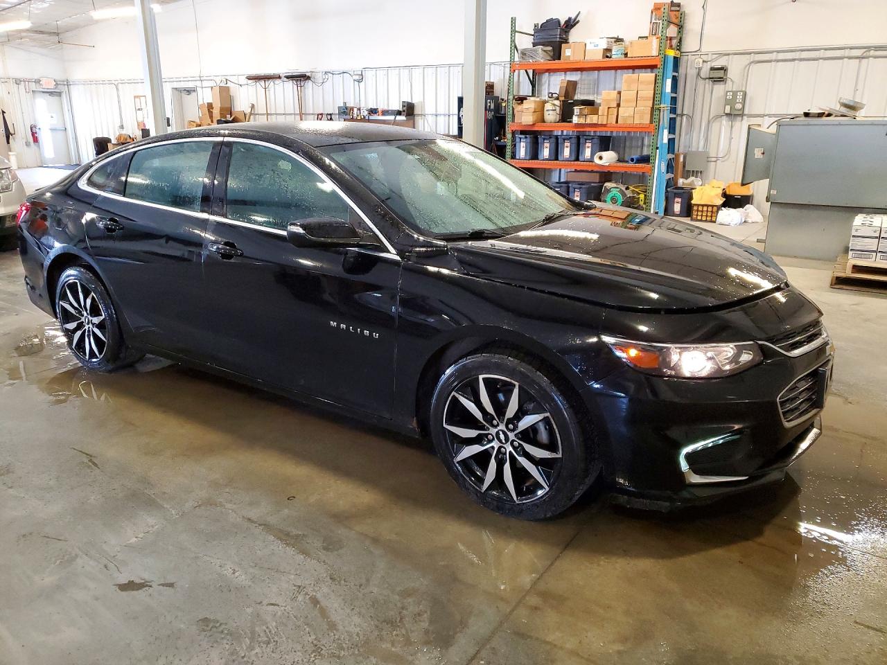 2017 CHEVROLET MALIBU LT photo 4