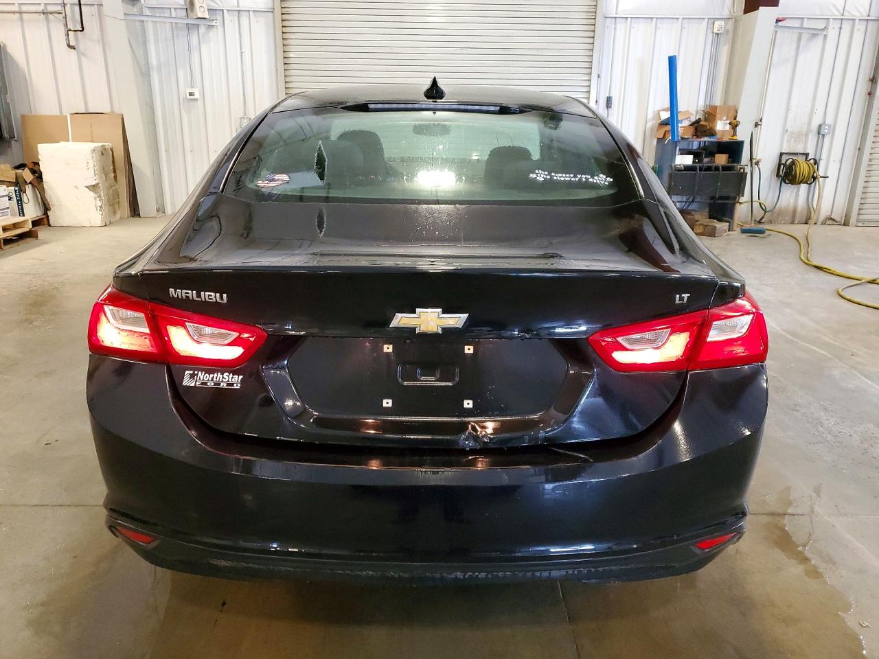 2017 CHEVROLET MALIBU LT photo 6