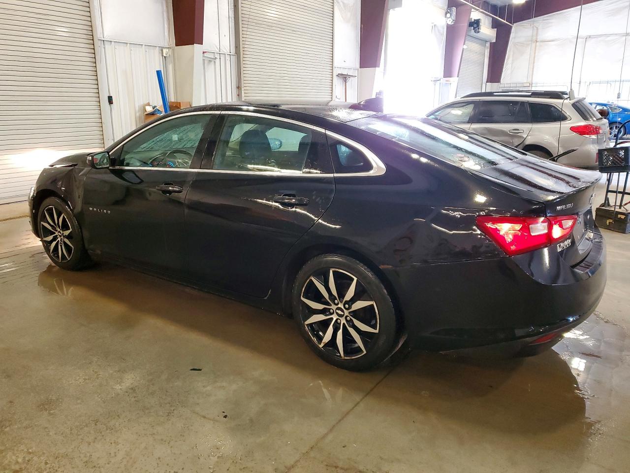 2017 CHEVROLET MALIBU LT photo 2