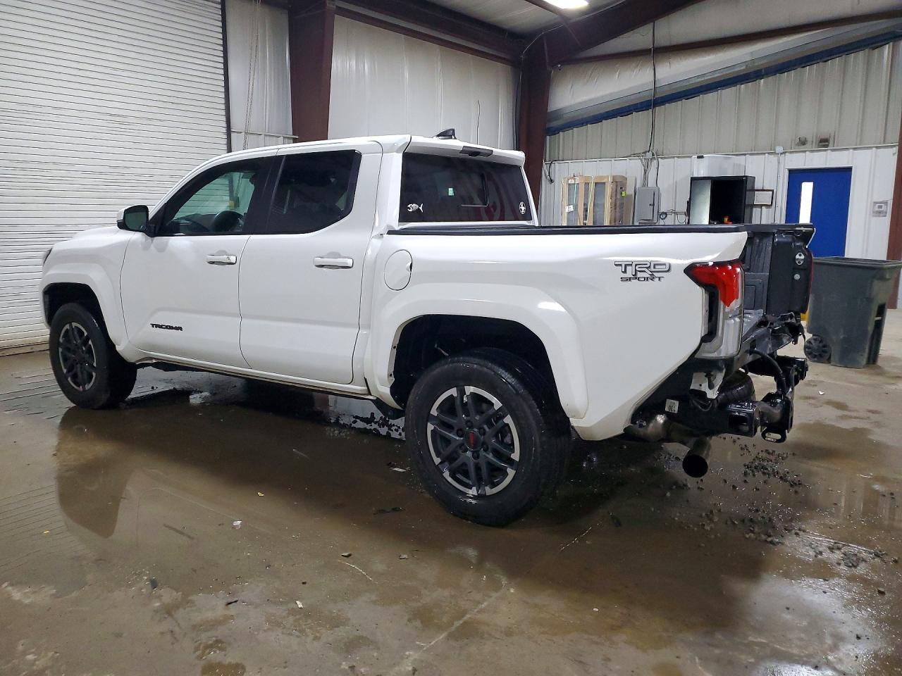 2024 TOYOTA TACOMA TRD SPORT photo 4