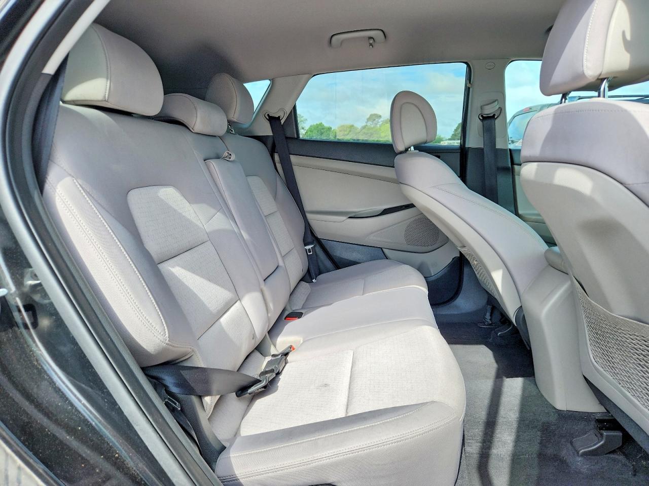 2017 HYUNDAI TUCSON SE photo 21