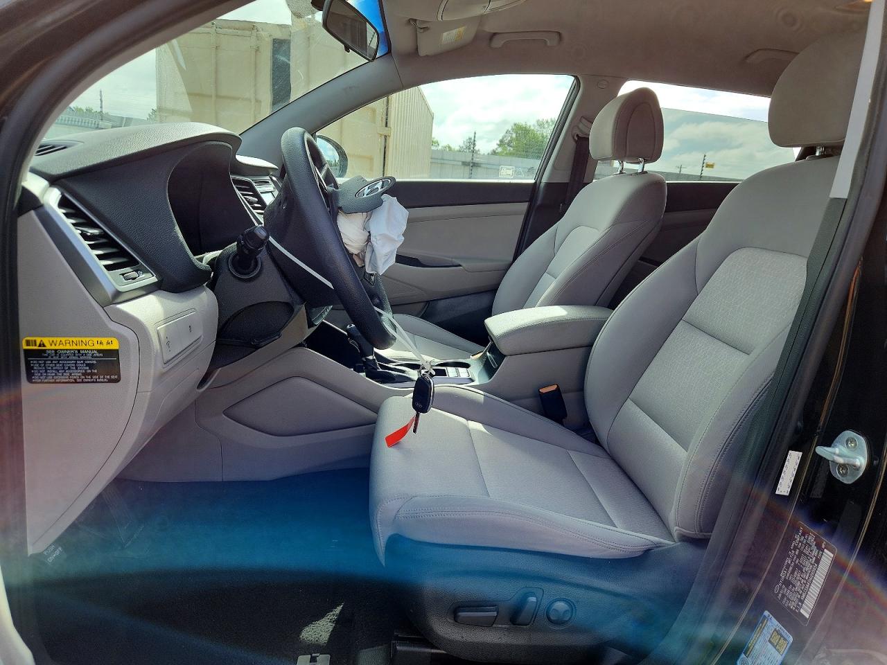 2017 HYUNDAI TUCSON SE photo 13