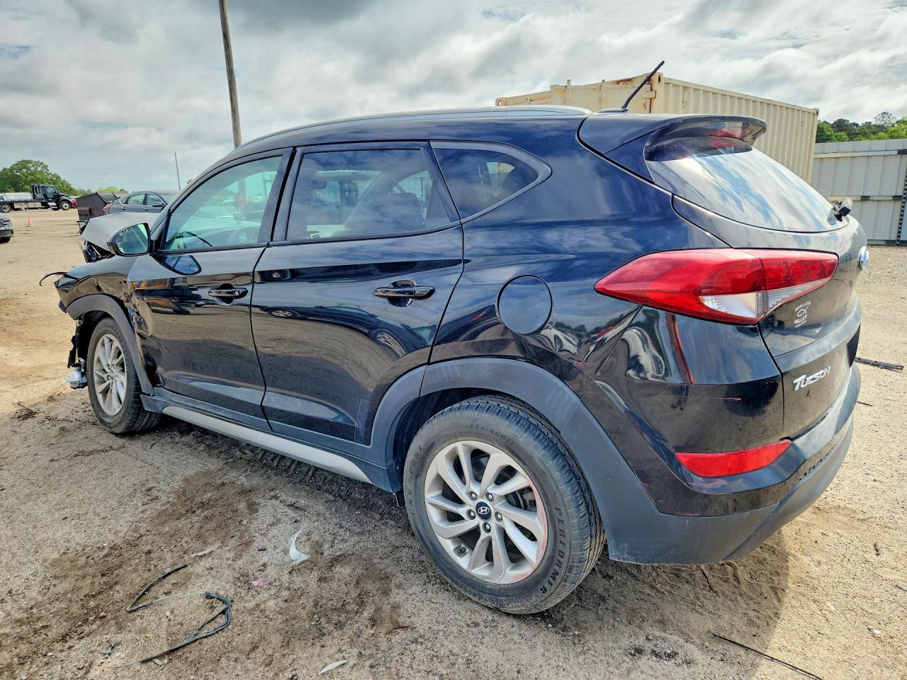 2017 HYUNDAI TUCSON SE photo 3