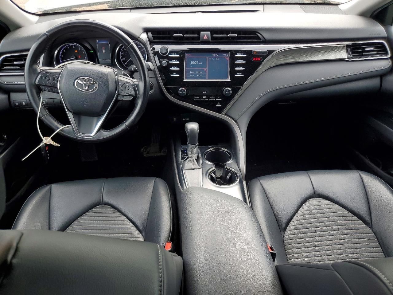 2019 TOYOTA CAMRY SE photo 15