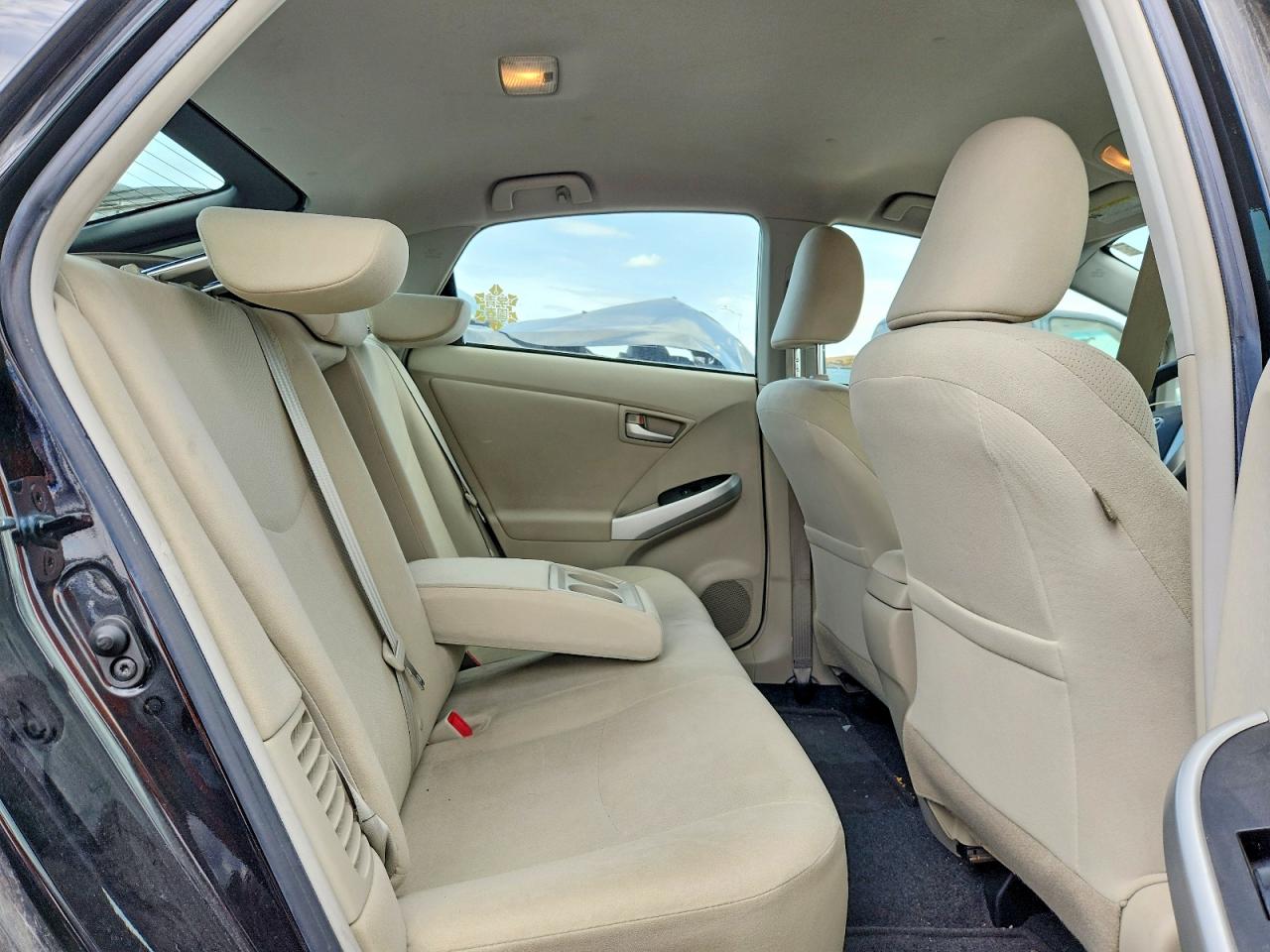 2014 TOYOTA PRIUS TWO photo 19