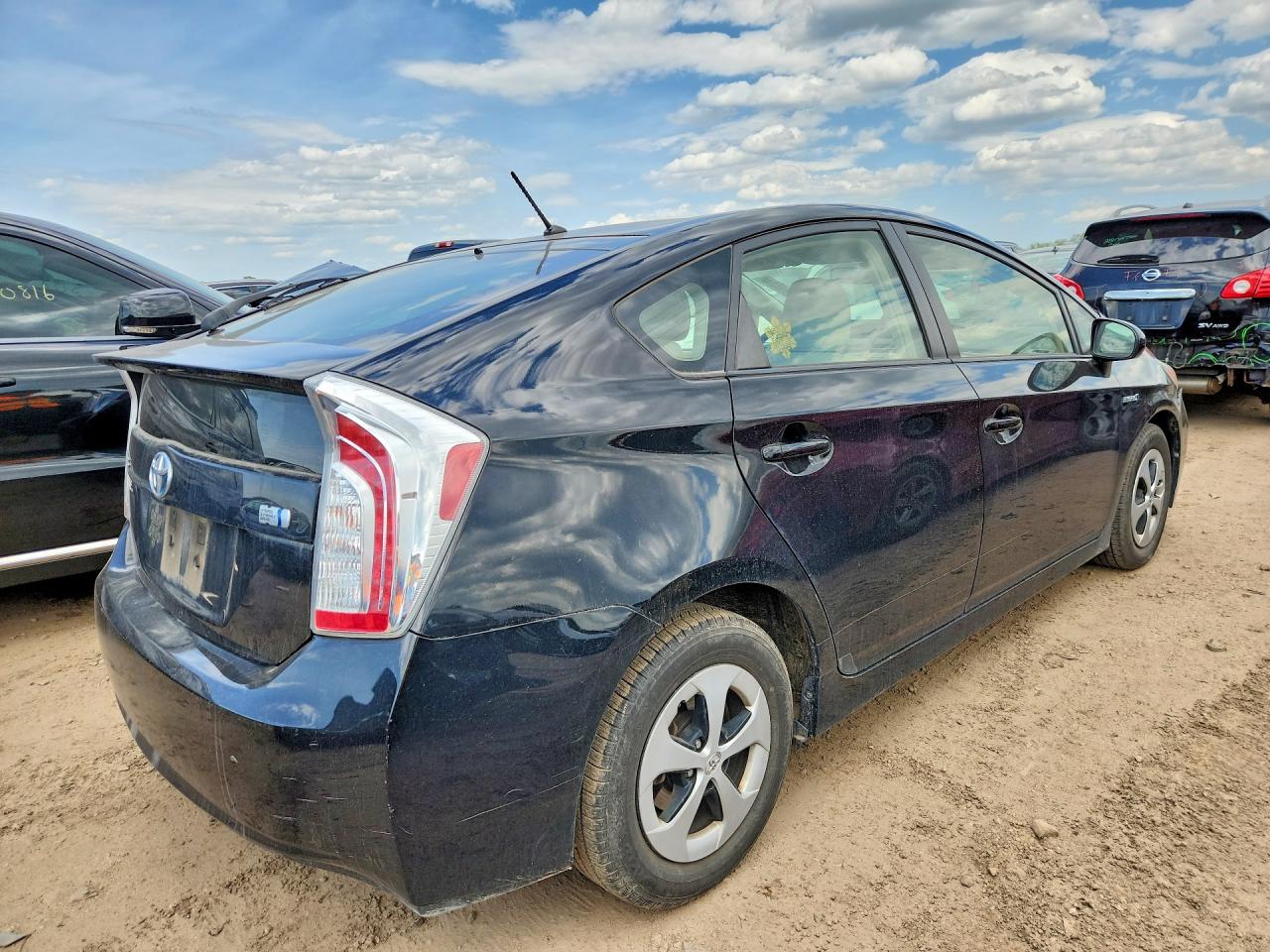 2014 TOYOTA PRIUS TWO photo 5
