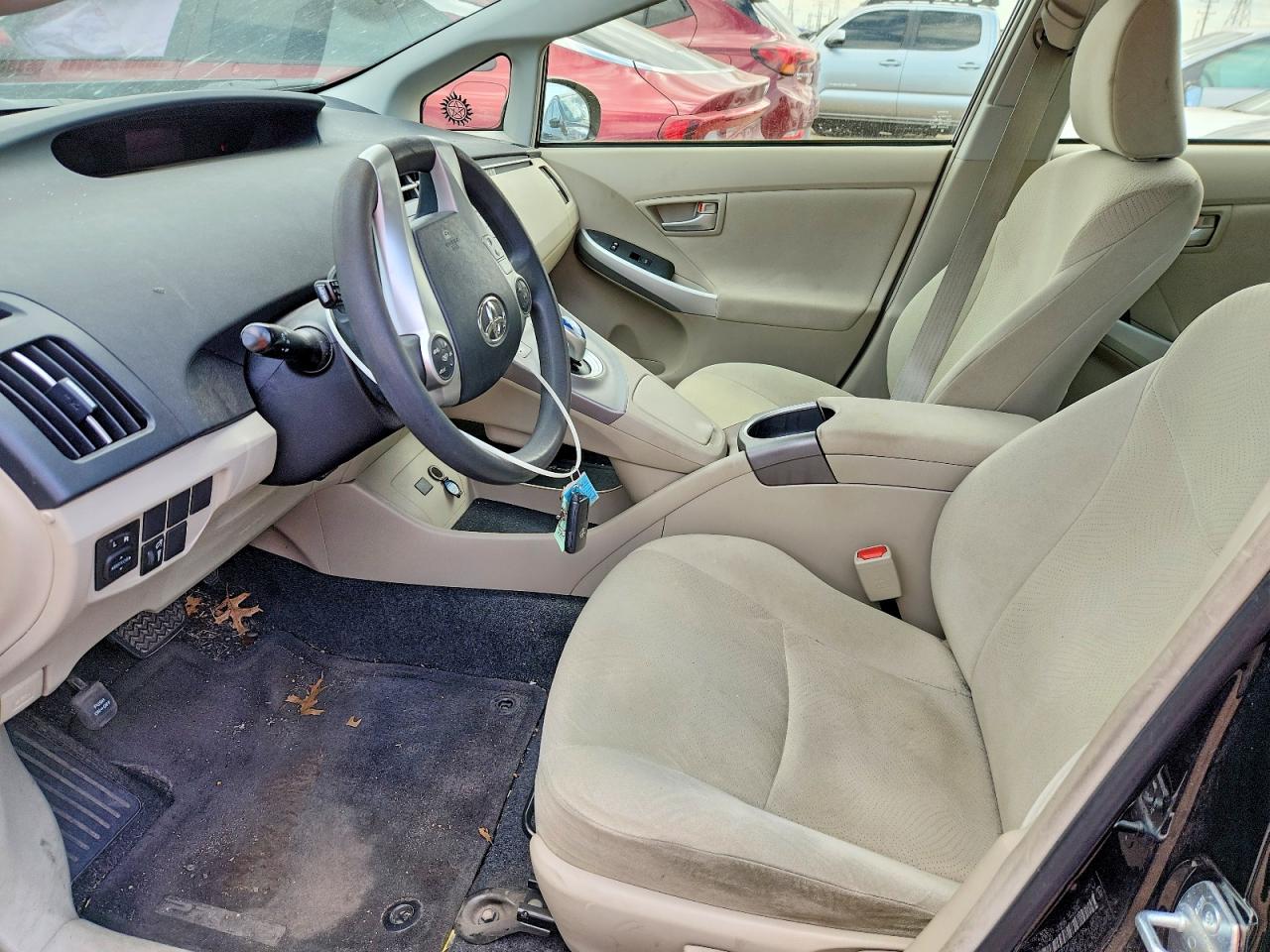 2014 TOYOTA PRIUS TWO photo 13