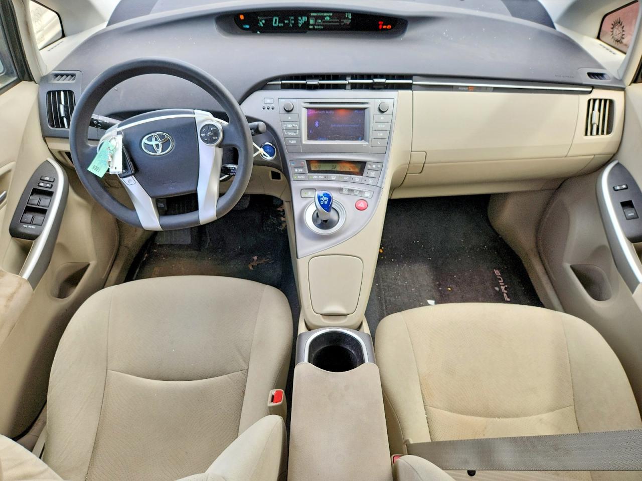 2014 TOYOTA PRIUS TWO photo 15