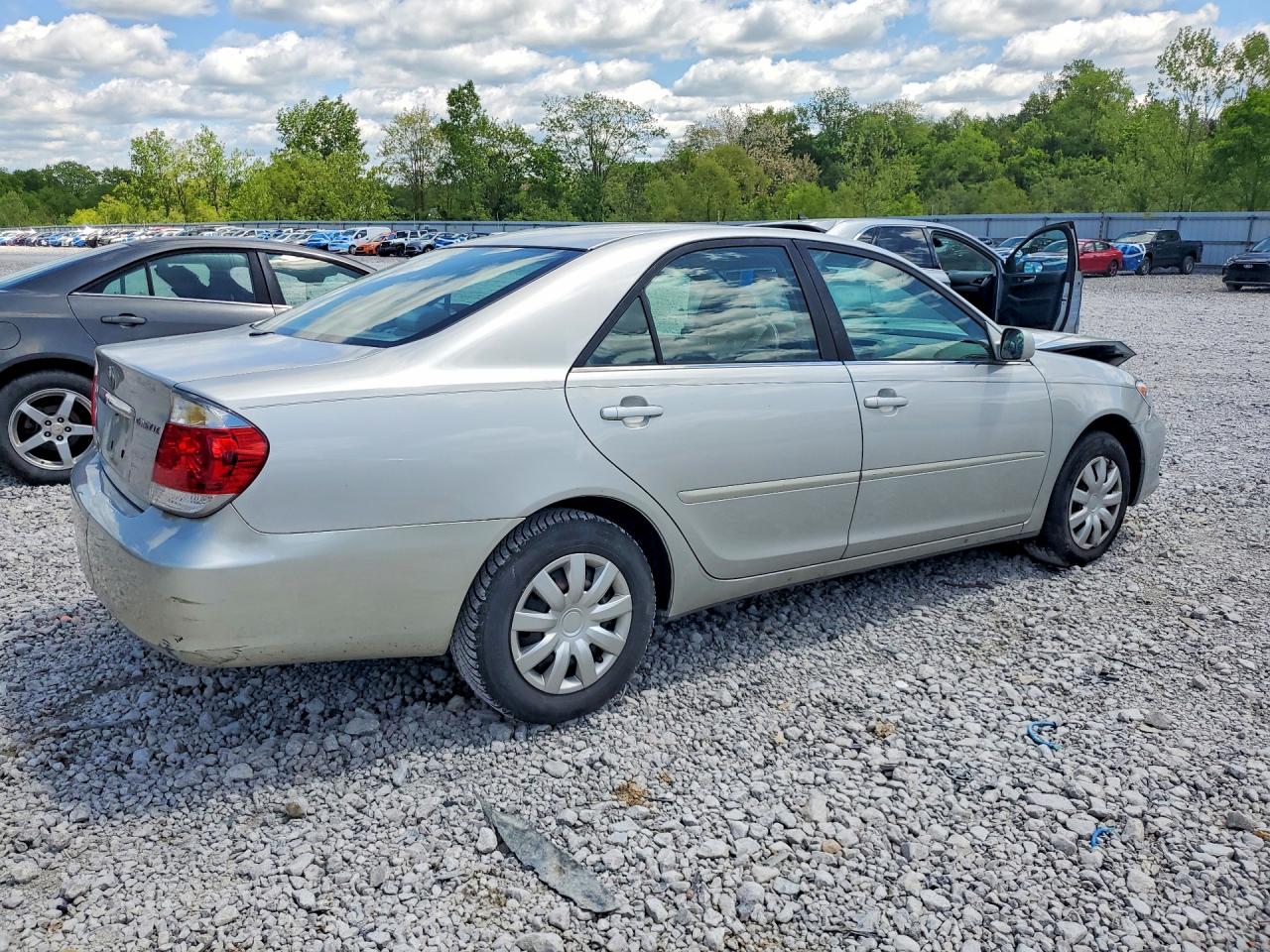 2005 TOYOTA CAMRY LE photo 5