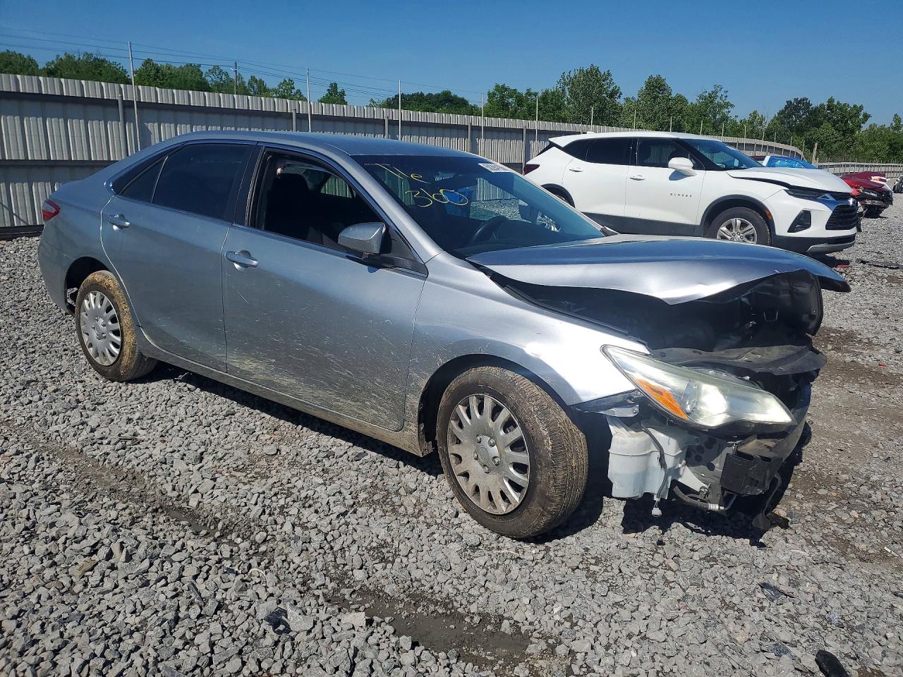 2016 TOYOTA CAMRY LE photo 4